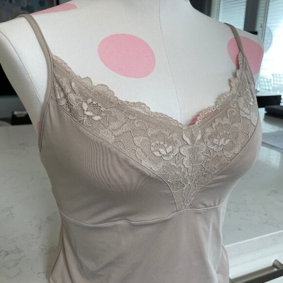 Marks and Spencer Polyamide Blend Shapewear Chemise w Lace Fawn Sz UK 16/US 12 - Picture 7 of 12